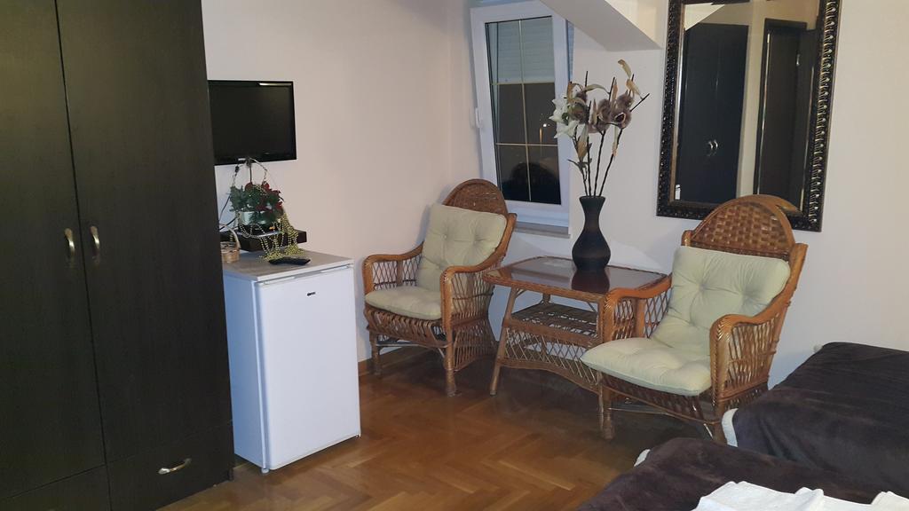 Akva Gold Aparthotel Arandjelovac Quarto foto