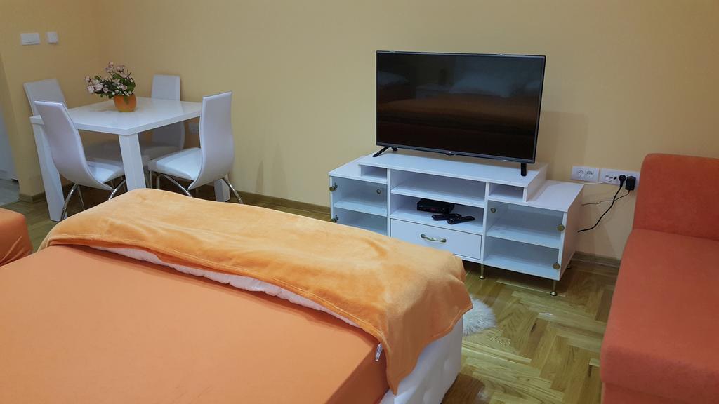Akva Gold Aparthotel Arandjelovac Quarto foto